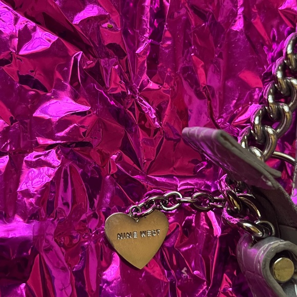 Super cute “Nine West” clutch purse! Silver color is perfect for street look! - Picture 4 of 4